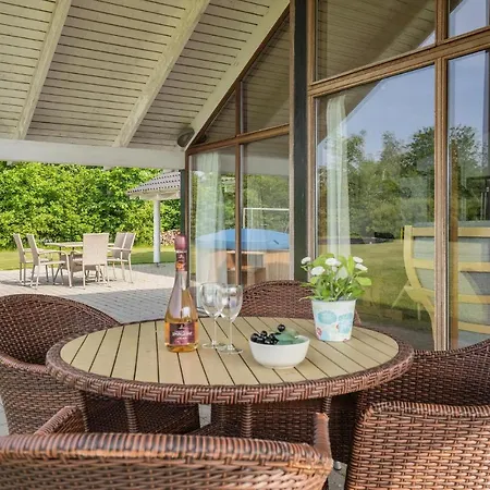 Beautiful Home In Otterup With Sauna 펜션